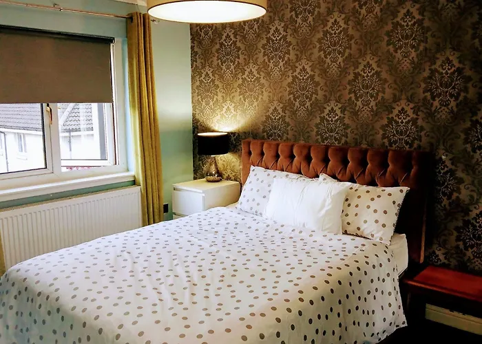 A Beautiful Cottage Glasgow